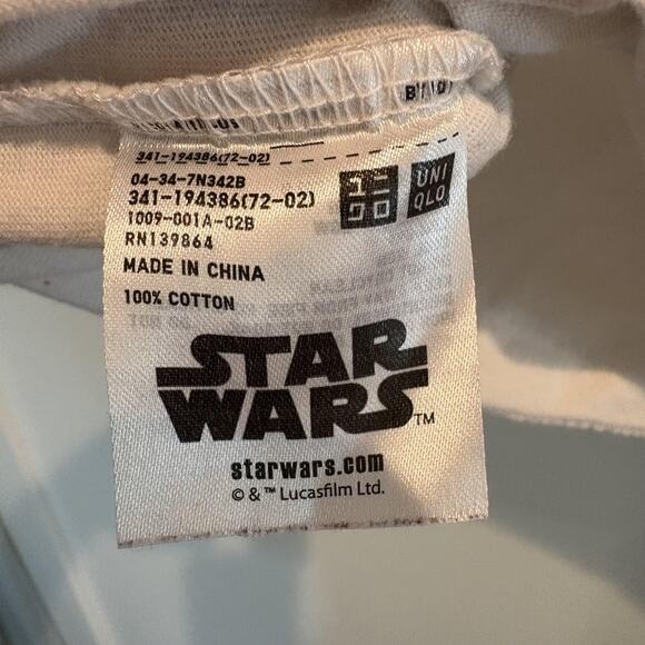 Star Wars Darth Vader Shirt Mens Medium White Uniqlo UT Graphic Quote Tee READ - Picture 11 of 13
